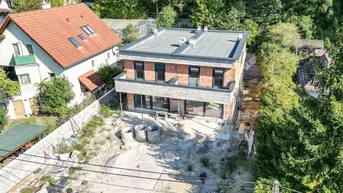Expose Neubau-Doppelhaus mit riesigem Garten und eigenem Waldstück | 4 Zimmer | Südseitiger Garten/Terrasse | Vollunterkellert | Luftwärmepumpe | Carport | 2 Einheiten verfügbar