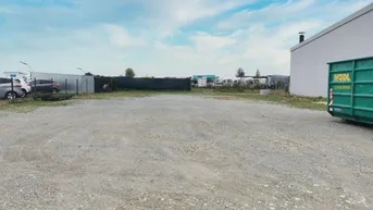Expose Befestigte Freiflächen zwischen 200m² und 800m² zur Miete