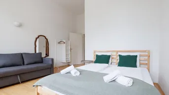 Expose RETRO-CHIC II AIRBNB oder SELBST EINZIEHEN II KOMPLETT MÖBLIERT II ca. 5m² BALKON II SOFORT NUTZBAR II NÄHE U6/AKH/VOLKSOPER/WUK