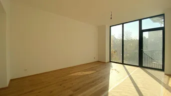 Expose Revitalisierte 2-Zimmer Altbauwohnung mit großzügiger Verglasung und südseitigem Innenhofbalkon | Fernwärme