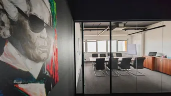 Expose Möbliert &amp; sofort bezugsbereit | 439m² Büro am innovativem Betriebsstandort | Produktions- und Lagerflächen optional verfügbar