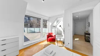 Expose Sanierte DG-WOHNUNG mit über 50m² TERRASSENFLÄCHE | Ca. 2 Min. zur U4 SCHÖNBRUNN | Ca. 15 Min. in den 1. Bezirk
