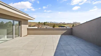 Expose OSTERAKTION - Küchengutschein über 15.000 Euro bei Kauf bis 21.05.2025 *** Dachgeschoss *** 4-Zimmer mit rund 105m² Terrasse *** Leben im Weinviertel *** Nähe Wolkersdorf und Gerasdorf