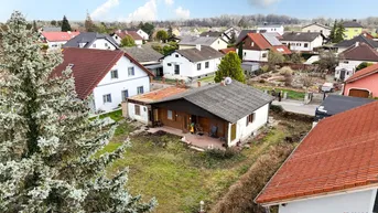 Expose ENTZÜCKENDES WEEKENDHAUS ODER BAUGRUND II SANIERUNGSBEDÜRFTIG II VIEL POTENZIAL II SCHÖNER GARTEN II GARAGE II RUHIGE SIEDLUNGSLAGE II NÄHE FELIXDORF