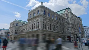 Expose Bei Kärntner Straße &amp; Oper | Ecklokal mit 3m hohen Auslagen | inkl. Keller samt Lastenaufzug