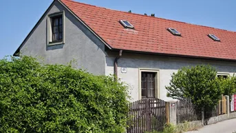 Expose Arbeiterquartier, (Hobby-)Projekte, Kollektive, Lagerung... Platz für Ihre Ideen | Sanierungsbedürftiges Einfamilienhaus mit großem Garten zur Zwischennutzung