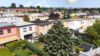 Expose ENTZÜCKENDES REIHENHAUS MIT VIEL POTENZIAL II SÜDSEITIGER GARTEN MIT TERRASSE II RUHIGE SIEDLUNGSLAGE II GROSSER KELLER MIT KÜCHE UND BAD II LINDENWEG-SIEDLUNG