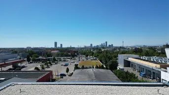 Expose ERSTBEZUG - 854m² Büro / Labor mit 121m² Meeting- bzw. Veranstaltungsraum &amp; 131m² Terrassen mit Wienblick | Ausbau nach Mieterwunsch | Parkplätze direkt am Gelände