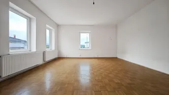 Expose 153m² Büro/Studio/Vereinsräume mit Balkon | direkt bei Autobahn & Nahversorgern | optionale Parkplätze