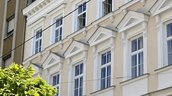 Expose #SQ - ANLEGER AUFGEPASST! UNBEFRISTET VERMIETETE 2-ZIMMER-ALTBAUWOHNUNG IN RUHELAGE