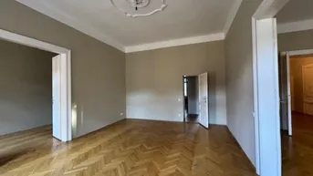 Expose #SQ - ERSTBEZUG: 5-ZIMMER-ALTBAUWOHNUNG MIT BALKON IN TOPLAGE!