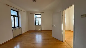 Expose #SQ - HELLE 2-ZIMMER-ALTBAUWOHNUNG - MÄRZSTRASSE