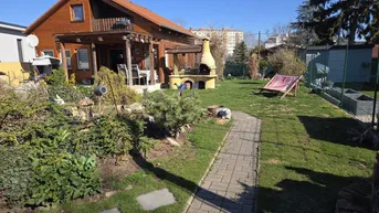 Expose #SQ - WIEN: GEPFLEGTE LIEGENSCHAFT MIT POOL &amp; AUF EIGENGRUND