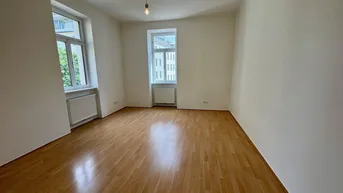 Expose #SQ - BEZAUBERNDE 2-ZIMMER-ALTBAUWOHNUNG - MÄRZSTRASSE