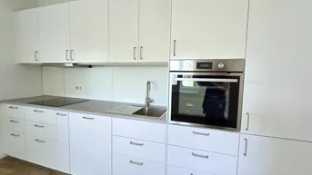 Expose * * * GROSSZÜGIGE ETAGENWOHNUNG - FRISCH SANIERT... mit 22 m² TERRASSE... MODERNE KÜCHE * * * 