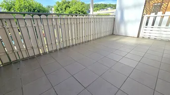 Expose * * * 6 Radmin. zur TU-INFFELD... 10 Radmin. zum KAISER-JOSEF-PLATZ/OPERNHAUS... TERRASSE + BALKON... GANZTAGSSONNE... TIEFGARAGE * * * 