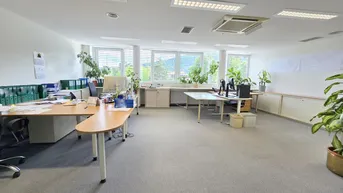 Expose * * * LICHTDURCHFLUTETES GROSSRAUM-BÜRO mit TOP-ANBINDUNG... KLIMATISIERT... TIEFGARAGENPLÄTZE * * * 