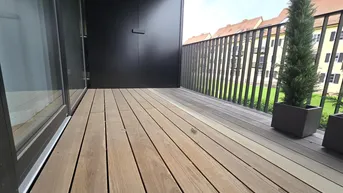 Expose * * * TRAUMHAFT WOHNEN in BESTLAGE GEIDORF... TERRASSE... DECKENKÜHLUNG... TIEFGARAGE... VOLL und HOCHWERTIG MÖBLIERT * * * 