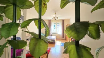 Expose * * * HERZIGE SINGLE-WOHNUNG Nähe FH-JOANNEUM und SCHLOSS-EGGENBERG * * * 