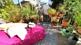 Expose * * * GROSSZÜGIGER STIL-ALTBAU mit TERRASSE + BALKON + LOGGIA... nächst LKH UND KF-UNI... IDEAL FÜR WOHNEN + HOME-OFFICE * * * 
