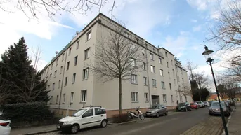 Expose Perfekt geschnittene Garconniere in Badener Ruhelage