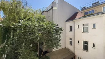 Expose Erstbezug nach Kernsanierung I Fußbodenheizung I südseitiger Balkon I Luftwärmepumpe inkl. Kühlung I 3fach Verglasung mit Außenjalousien I Schlüsselfertig 