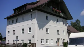 Expose Gemütliche 2 Zimmer Dachgeschoßwohnung mit Balkon und Carport in Thalgau - mtl. Rückzahlung ab EUR 673,-