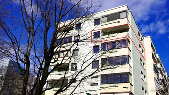 Expose HELLE, GERÄUMIGE DREIZIMMERWOHNUNG, SÜDBALKON,