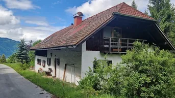 Expose LANDHAUS IN ALLEINLAGE