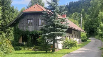 Expose LANDHAUS IN ALLEINLAGE