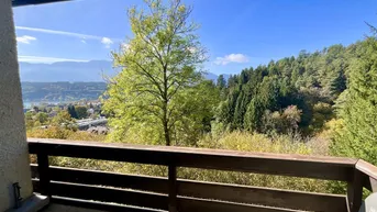 Expose KLEINOD MIT SCHÖNEM SEE- UND BERGBLICK IN TRAUMHAFTER NATURLAGE (DIREKT AM WALDRAND) ETWAS OBERHALB VOM ORTSKERN SEEBODEN!