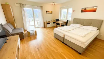 Expose SEEBLICK GARCONNIERE IN MILLSTATT AM SEE!