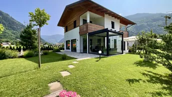 Expose IHR PRIVATES PARADIES IN SEENÄHE! TRAUMHAUS MIT WUNDERSCHÖN ANGELEGTEM GARTEN UND VIEL PRIVATSPHÄRE! EINE KOMPOSITION AUS MODERNE, TRADITION UND ÄSTHETIK!