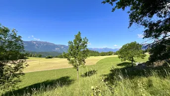 Expose ATEMBERAUBENDES HANGGRUNDSTÜCK MIT EINEM FANTASTISCHEN BLICK IN DIE FERNE! NÄHE GOLFPLATZ UND MILLSTÄTTER SEE!