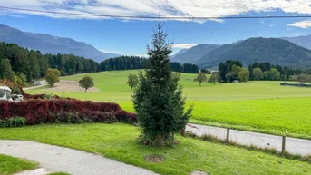 Expose GERÄUMIGES WOHNHAUS IN ABSOLUTER NATURLAGE - NUR 5 AUTOMINUTEN VON DER AUTOBAHNAUFFAHRT ENTFERNT!