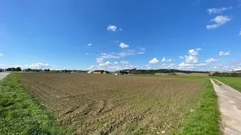 Expose Grundstück in Bauerwartungsland - Toplage an der B1