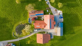 Expose Seltene Gelegenheit! Liegenschaft mit 2 Häusern und Grünlandflächen
