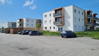Expose HOCHWERTIG MODERN TEILMÖBLIERT