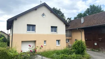 Expose Einfamilienhaus mit Nebengebäude und viel Garten