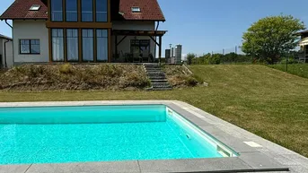 Expose Wohnen der Extraklasse - Traumhaus mit Pool in toller Lage