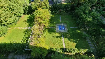 Expose Herrschaftliche Villa mit großem Grundstück und Altbaumbestand !!!