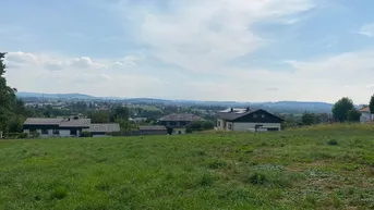 Expose Sonniger Baugrund mit Grünstreifen in schöner Lage in Stadtnähe (1.491 m²)