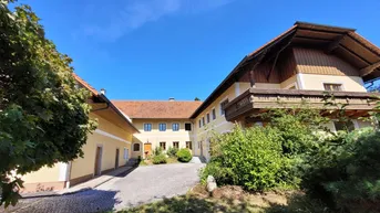 Expose Mehrgenerationenhaus - Dreiseithof