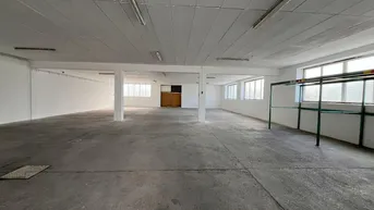 Expose Lagerhalle und Werkstatt in praktischer Lage