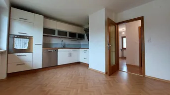 Expose Große Liegenschaft in Haselbach. Heimeliges Haus am Ende der Sackgasse.