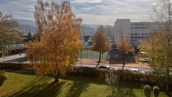Expose 4-Zimmer-Eigentumswohnung - renovierungsbedürftig