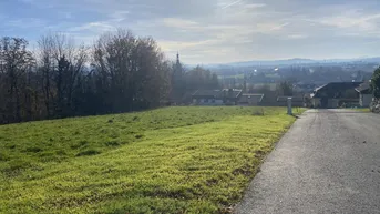 Expose Sonniger Baugrund mit Grünstreifen in schöner Lage in Stadtnähe (1.491 m²)