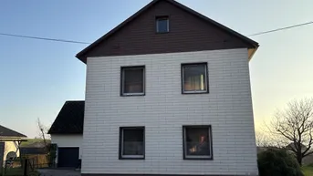 Expose Wohnhaus samt Wirtschaftstrakt mit Entwicklungsmöglichkeiten