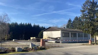 Expose Betriebsliegenschaft/Halle mit ca. 13.000 m² Grundstücksfläche in frequentierter Lage Nähe Ried i.I.