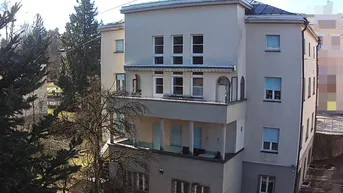 Expose Herrschaftliche Villa mit großem Grundstück und Altbaumbestand !!!
